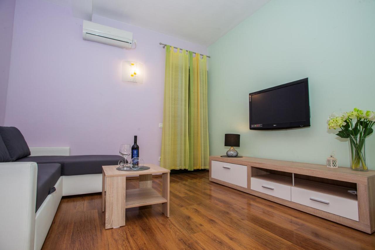 Apartments Lovic Lokva Rogoznica Exterior foto